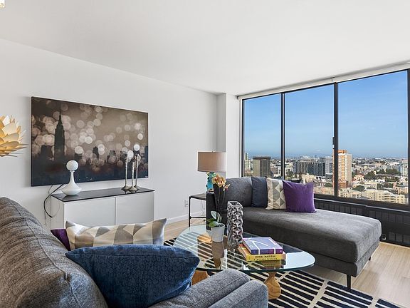 Photo - 565 Bellevue Ave Unit 33