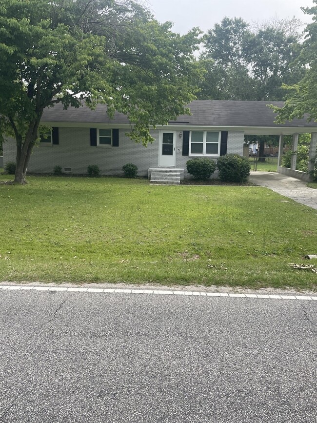 Building Photo - 2211 3rd Loop Rd Rental