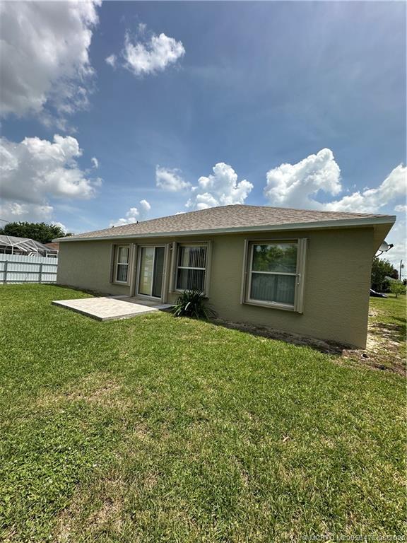 Photo - 1762 SW Finch Ln