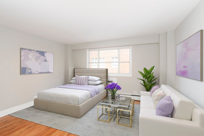 Photo - 1410 Chicago