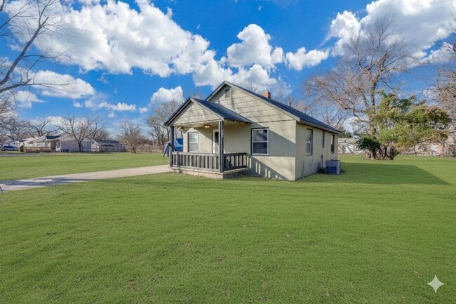 Photo - Cute and Cozy 2 Bedroom!