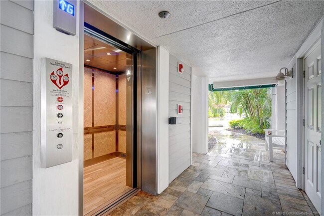 Photo - 184 NE Edgewater Dr Unit 1206
