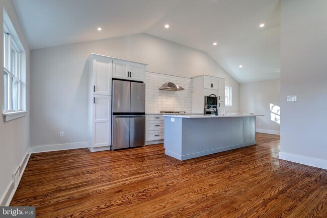 Photo - 308 Lenox Rd