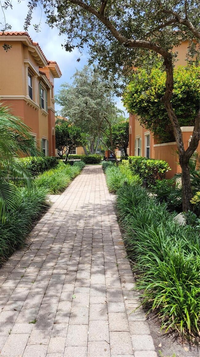 Photo - 5010 S Harbor Isles Dr Unit 2408