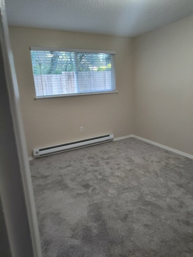 Photo - 811 43rd Ave SW