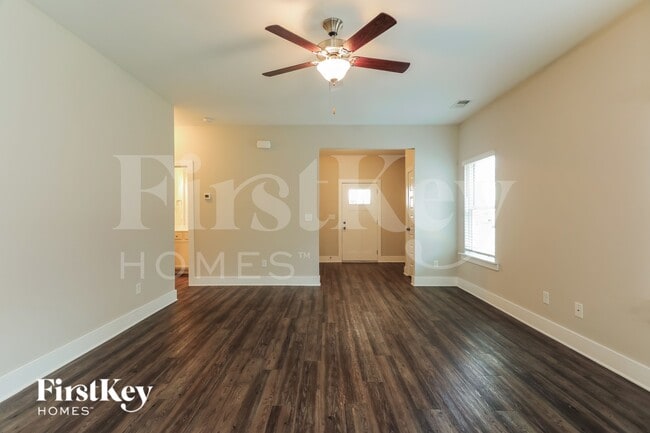 Photo - 1384 Woodridge Pl