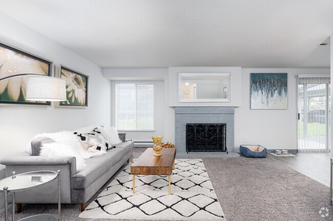 2BD, 1BA - 1,050SF - The Lucent