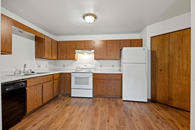 Photo - Weston Pines Apartments