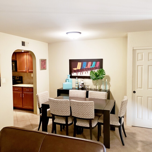 Photo - Furnished Scottsdale One Bedroom Condo For...