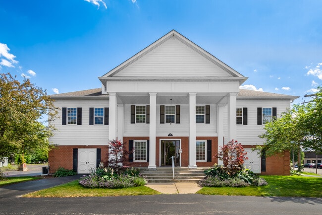 Building Photo - 532 Lake St Unit C