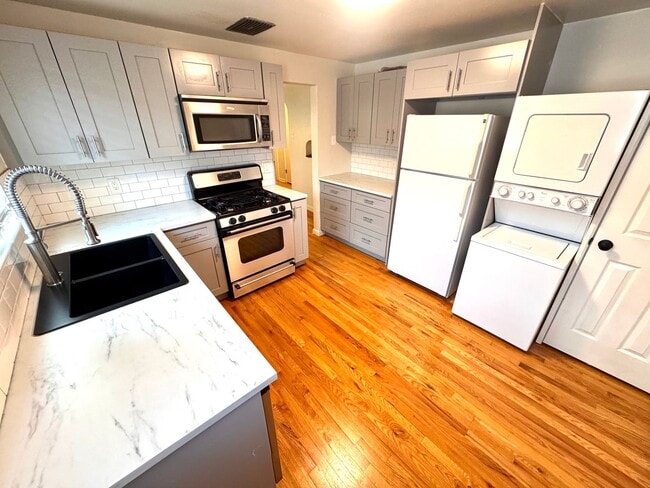 Building Photo - 1418-1420 N Verbena St. Unit 1418