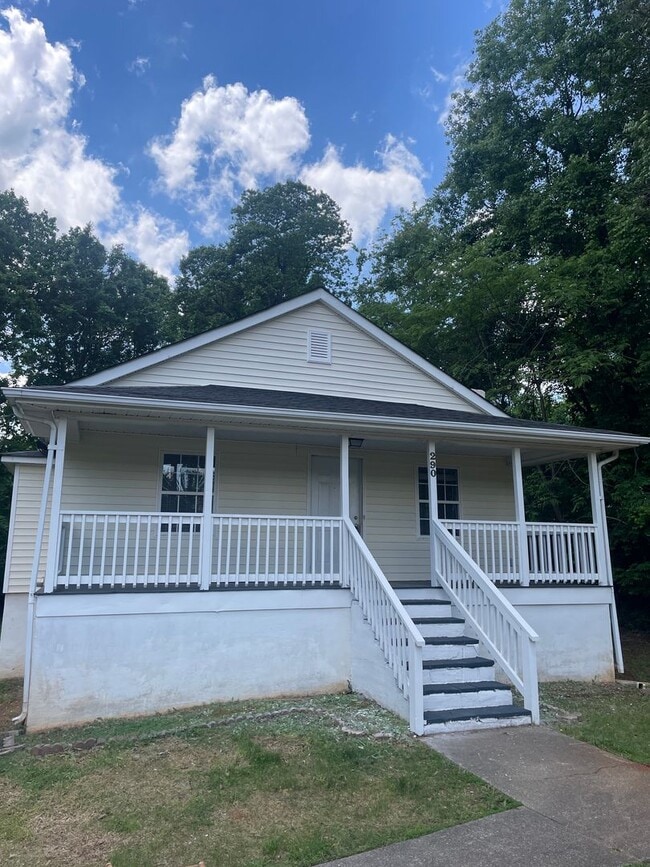 Photo - 290 Hialeah Ct