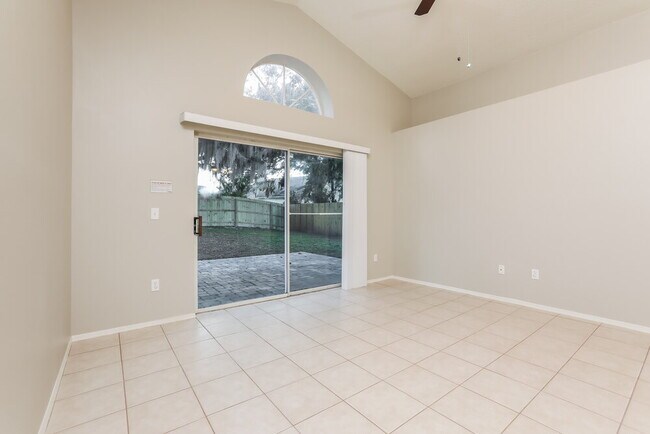 Photo - 1025 Henson Ct