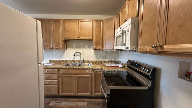 Building Photo - 1920 W 4975 S Unit 2