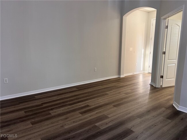 Photo - 1123 Napolean Way