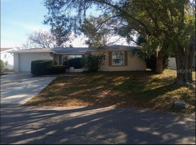 Photo - 11010 Tamarix Ave