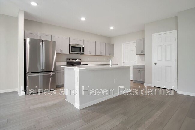 Photo - 3889 Geranium Ave