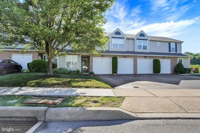Photo - 6444 Terrace Ct