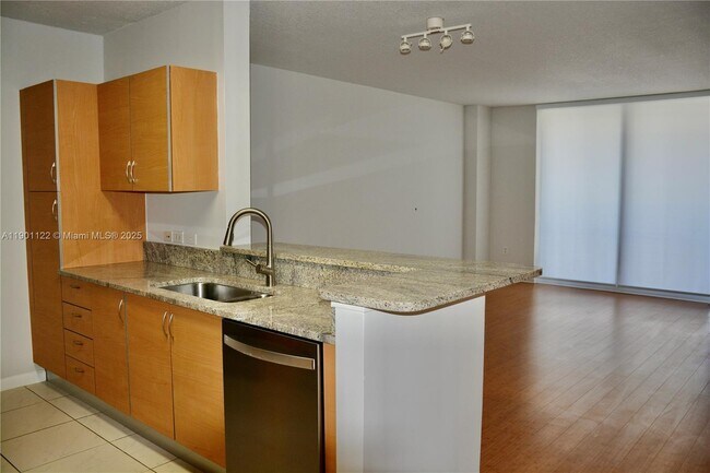 Photo - 18800 NE 29th Ave Unit 821