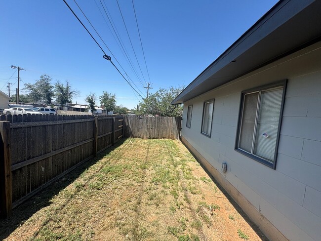 Photo - 3101 Merrill Ave