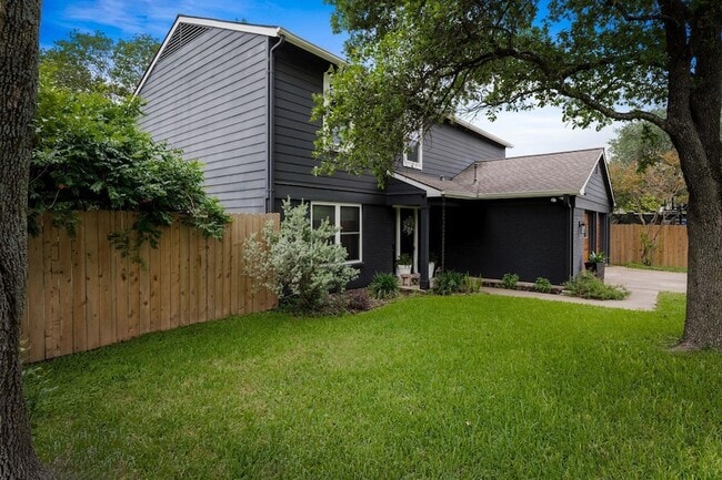 Photo - 11600 Parkfield Dr