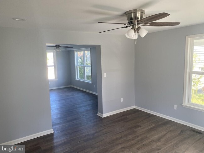 Photo - 2605 Maple Ave