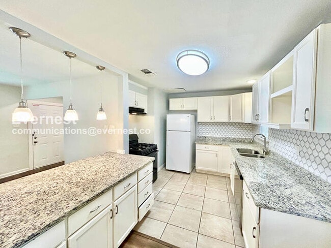 Photo - 10425 Ferguson Rd