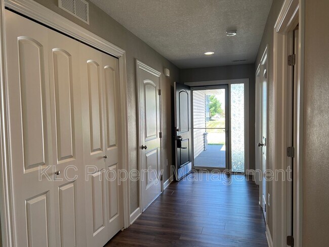 Photo - 2301 Redmond Ave