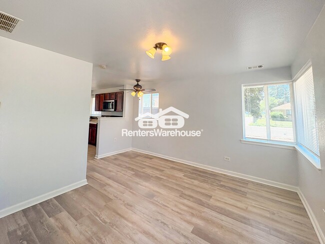 Photo - 1544 Valentia St