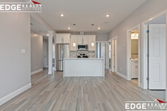Building Photo - 96 Sutherland Rd Rental