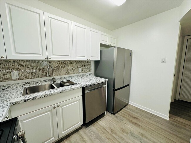 Photo - 15340 SW 106th Terrace Unit 819