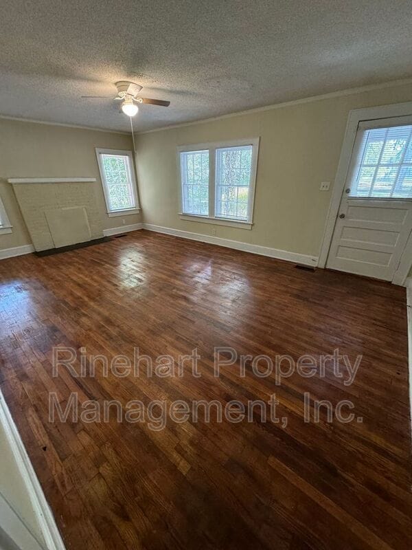 Photo - 449 Jackson St