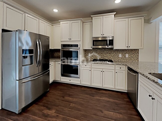 Photo - 1104 Westlawn Blvd