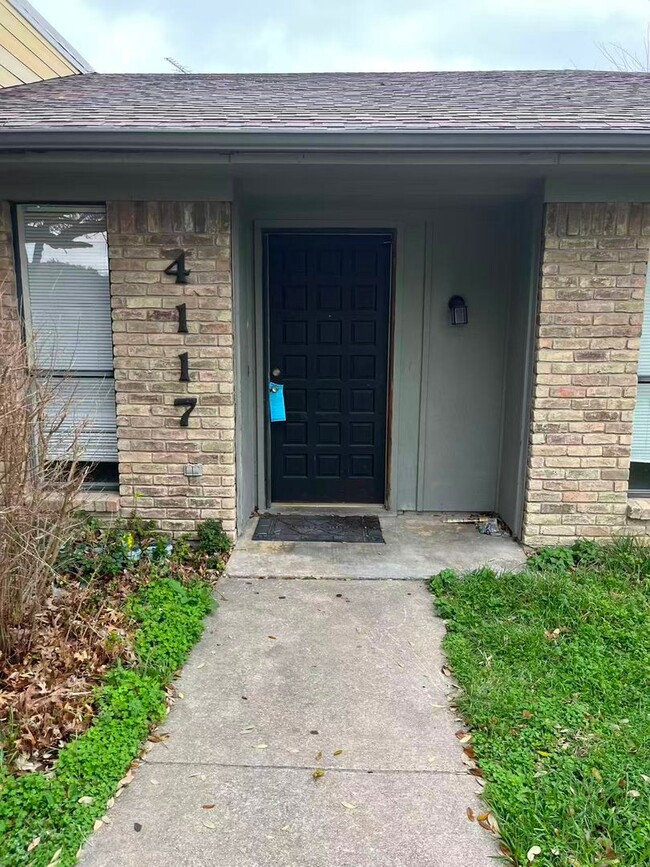 Building Photo - Great 3 Bedroom 2 Bathroom in Plano!