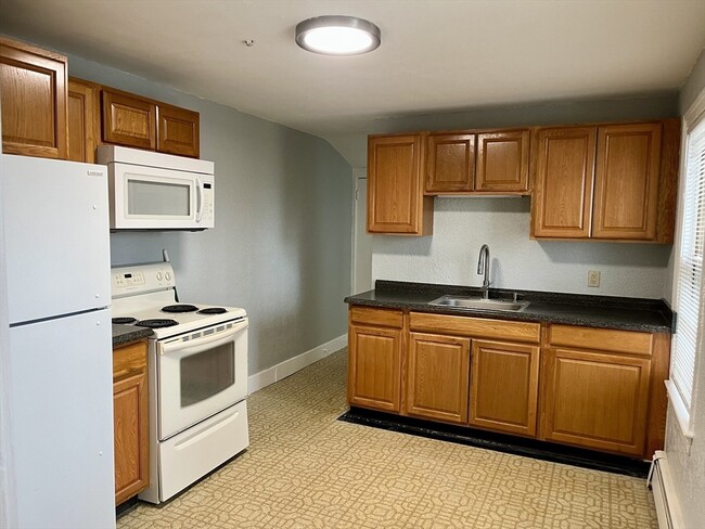 Photo - 277 W Elm St Unit 4