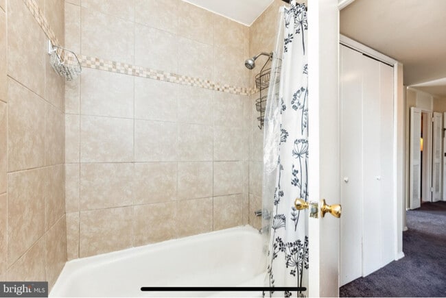 Photo - 7200 Donnell Pl