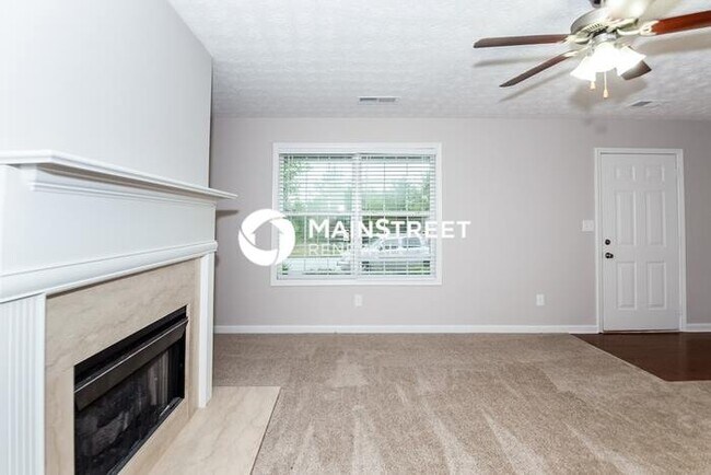 Photo - 3 Bedroom Pet-Friendly Home in Covington, GA with Main Street Renewal