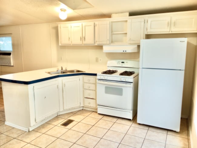 Building Photo - 6345 N Dona Ana Rd Rental