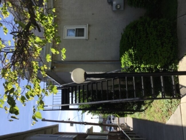 Photo - 32 Green St Unit 2nd Floor
