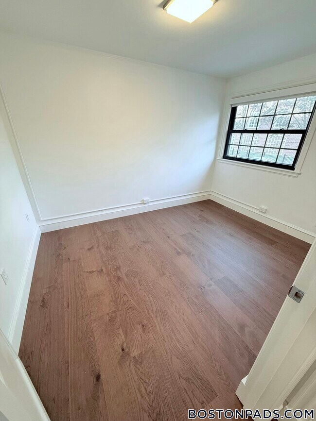 1200 Massachusetts Ave Unit 112