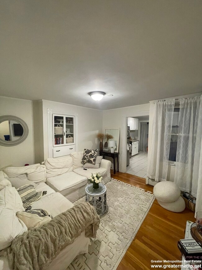 Photo - 764 E 8th St Unit 3