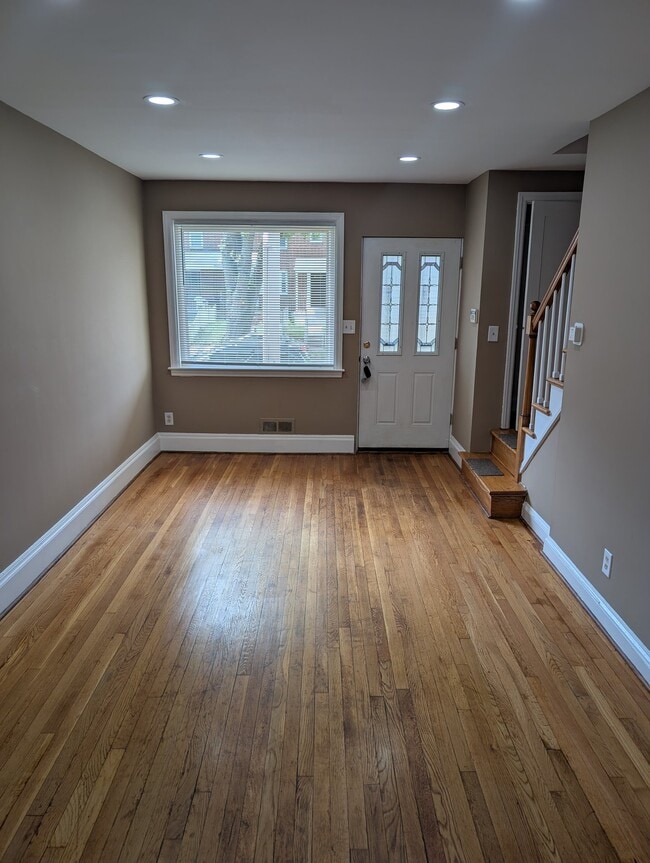 Photo - 5119 Nelson Ave