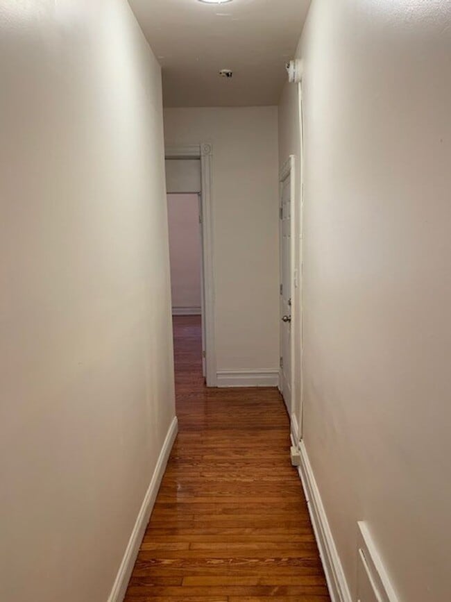 Photo - 139 N 10th St Unit Apt 1