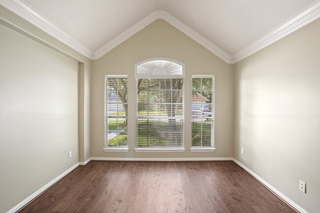 Photo - 8305 Spinnaker Bay Ln