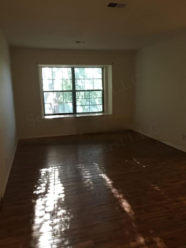 Photo - Buffalo Apartments (Bison Terrace) Unit 201 (103)