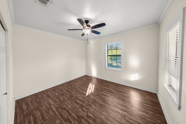 Photo - 2 Bedroom House near the Levee in Port Allen Super cute with a fenced in yard