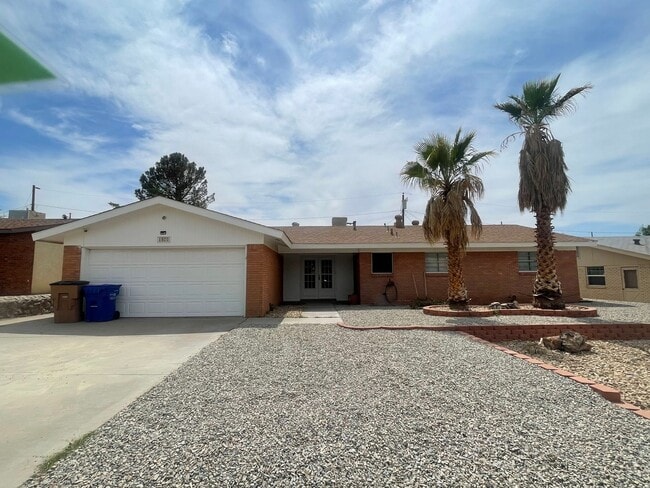 Charming 4 Bedroom/2 Bathroom House Near NMSU - Charming 4 Bedroom/2 Bathroom House Near NMSU