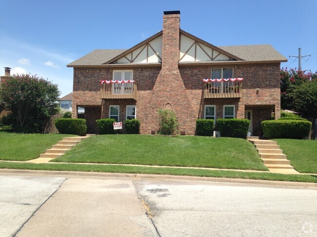 Building Photo - 2714 Shady Grove Dr Rental