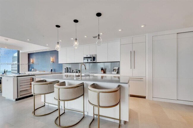 Photo - 68 SE 6th St Unit 3911