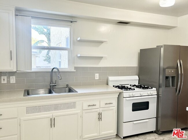 Photo - 2334 Keeler St